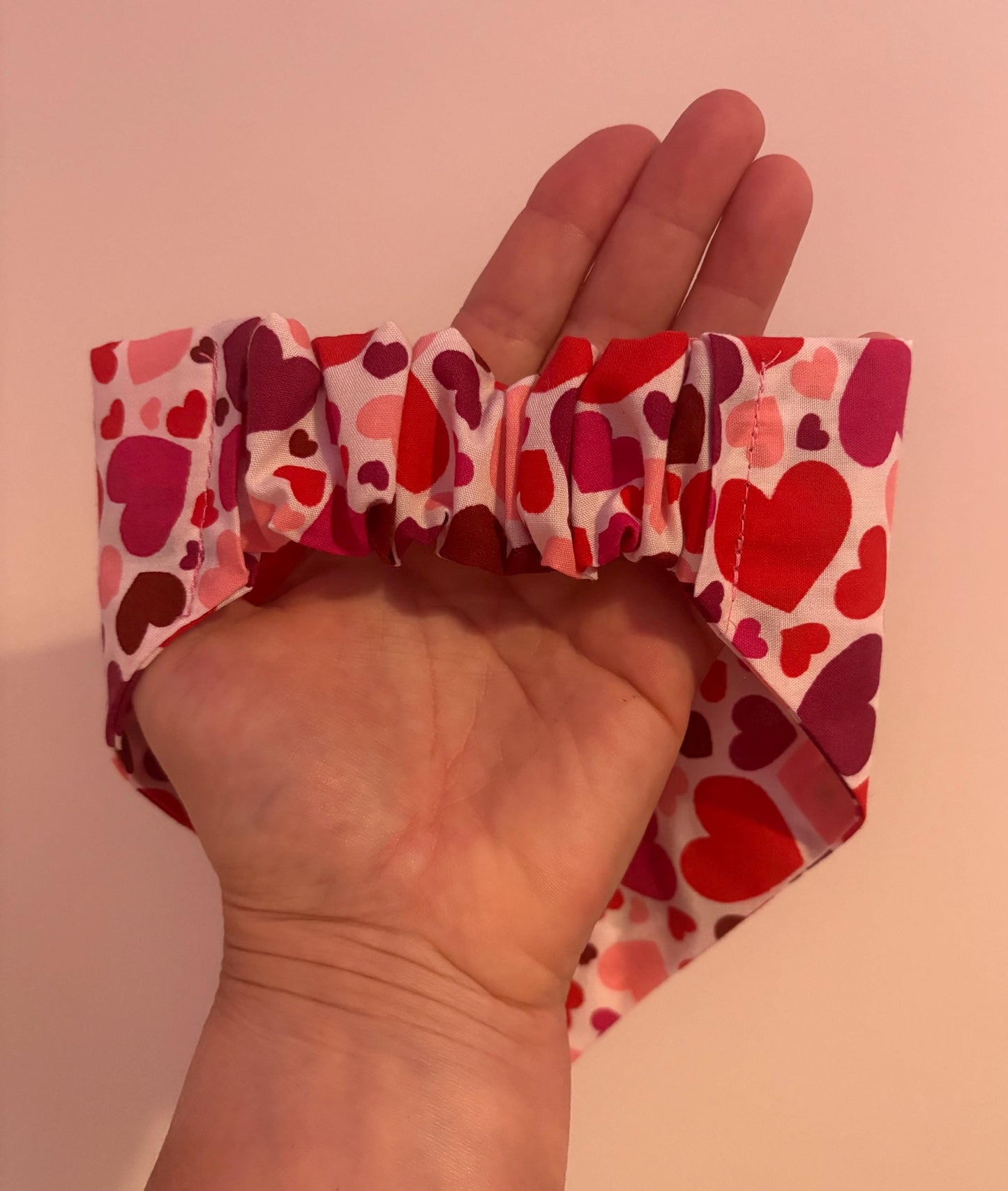 Elastic Scrunchie Dog Bandana – Sweet Hearts Print – Easy Slip-On Overhead Neckwear