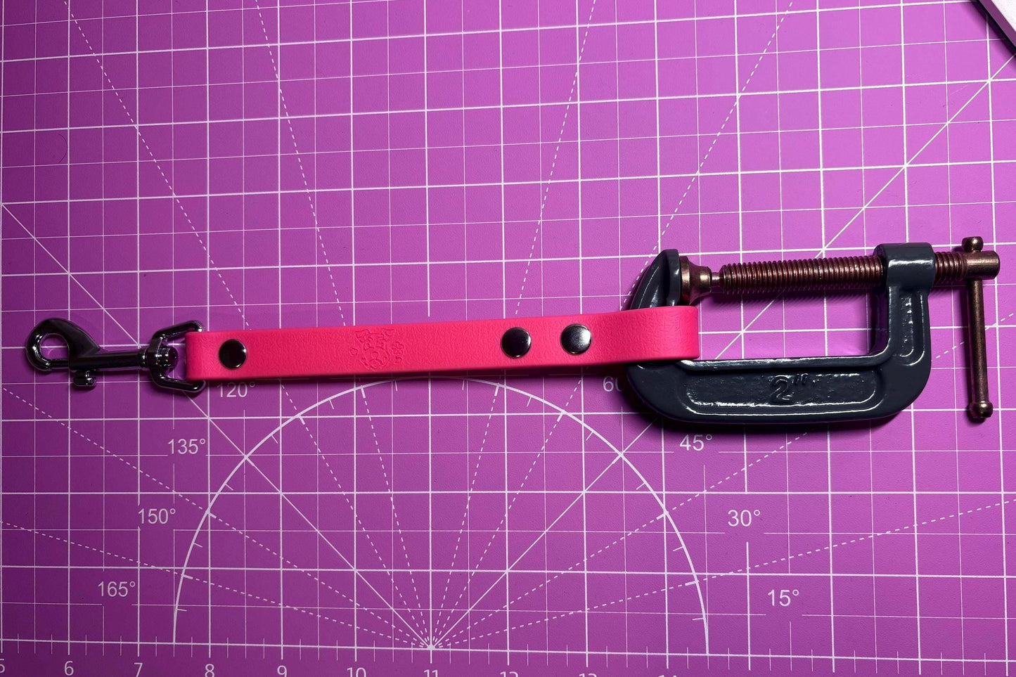 Dog Grooming Arm Table Clamp: Easy-Clean Waterproof Webbing