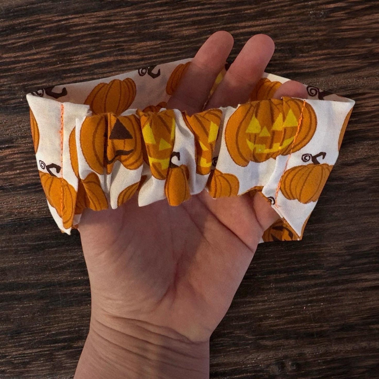 Elastic Scrunchie Dog Bandana – Halloween Pumpkin Print for Autum – Easy Slip-On Overhead Neckwear