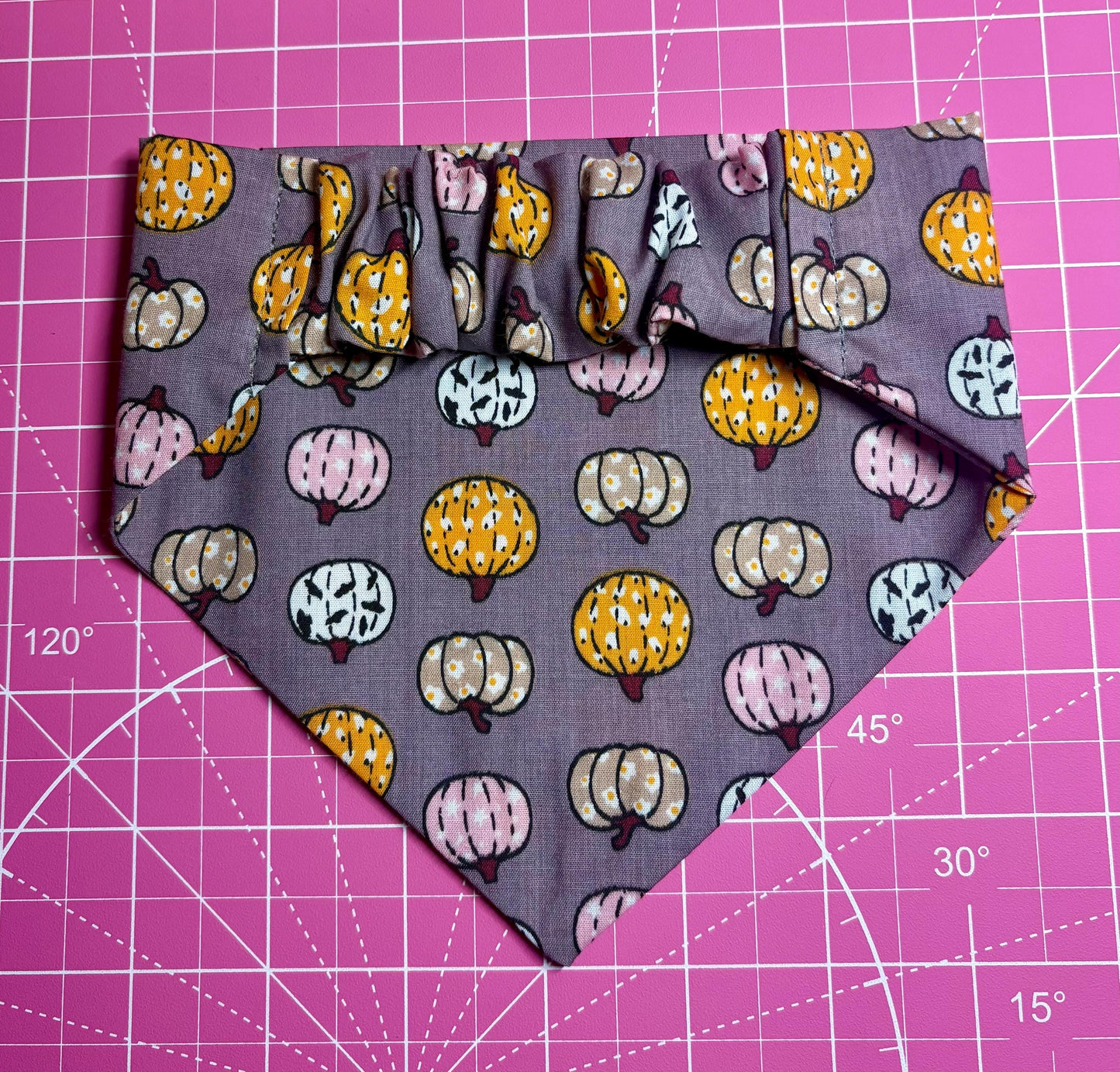 Elastic Scrunchie Dog Bandana – Pretty Pumpkins Halloween print – Easy Slip-On Overhead Neckwear