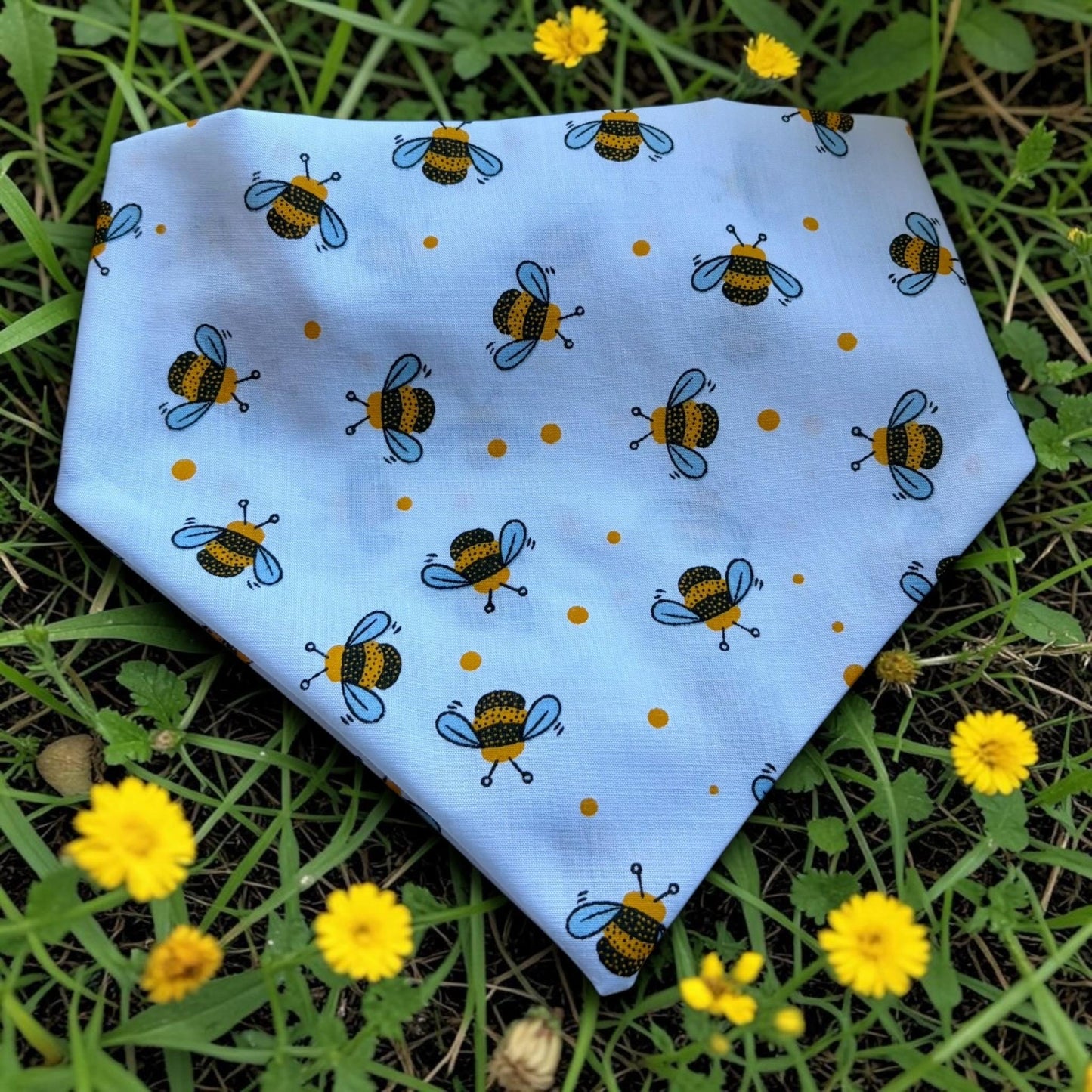 Elastic Scrunchie Dog Bandana – Bumble Bees Print – Easy Slip-On Overhead Neckwear