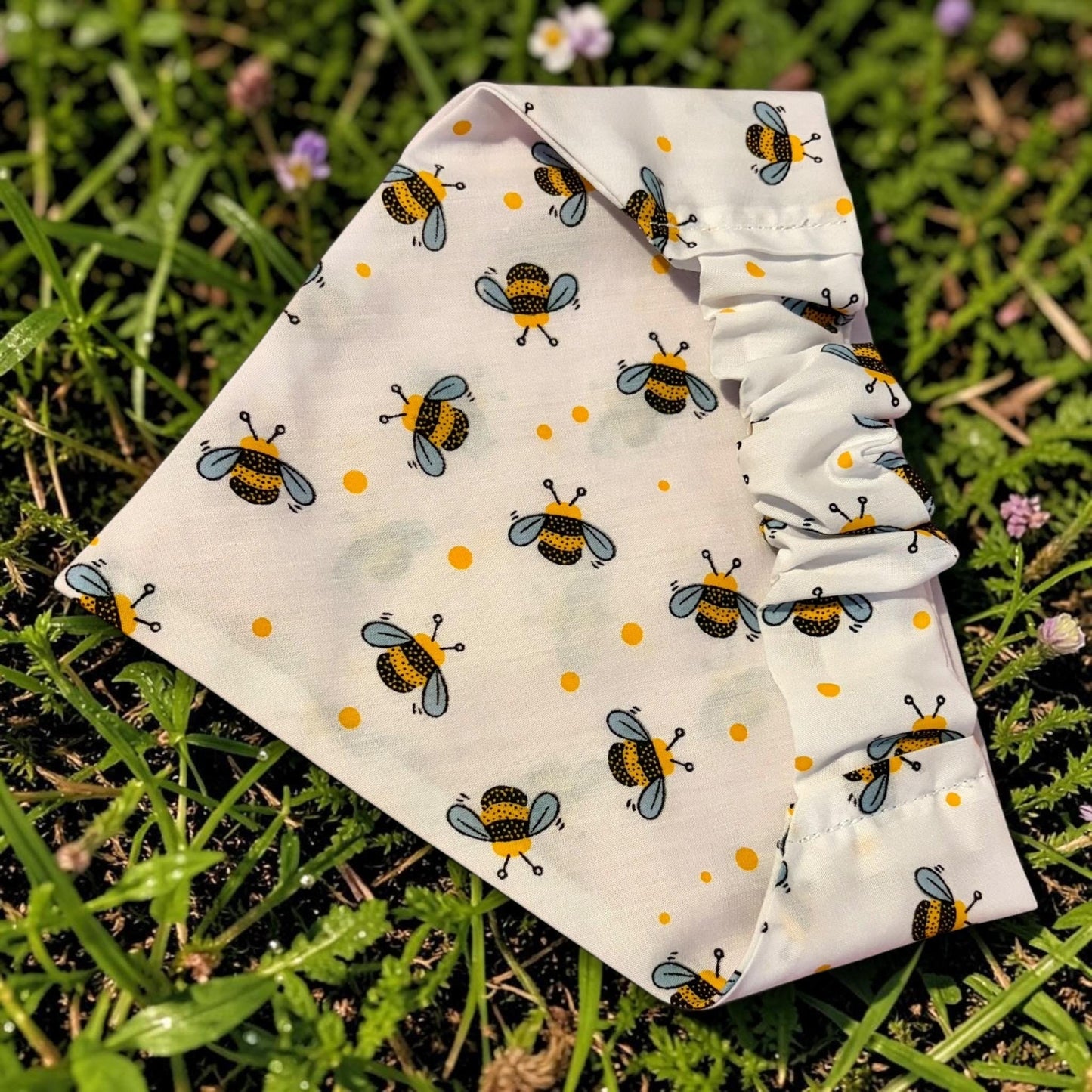 Elastic Scrunchie Dog Bandana – Bumble Bees Print – Easy Slip-On Overhead Neckwear